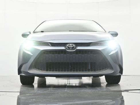 Used 2020 Toyota Corolla LE FWD image 36