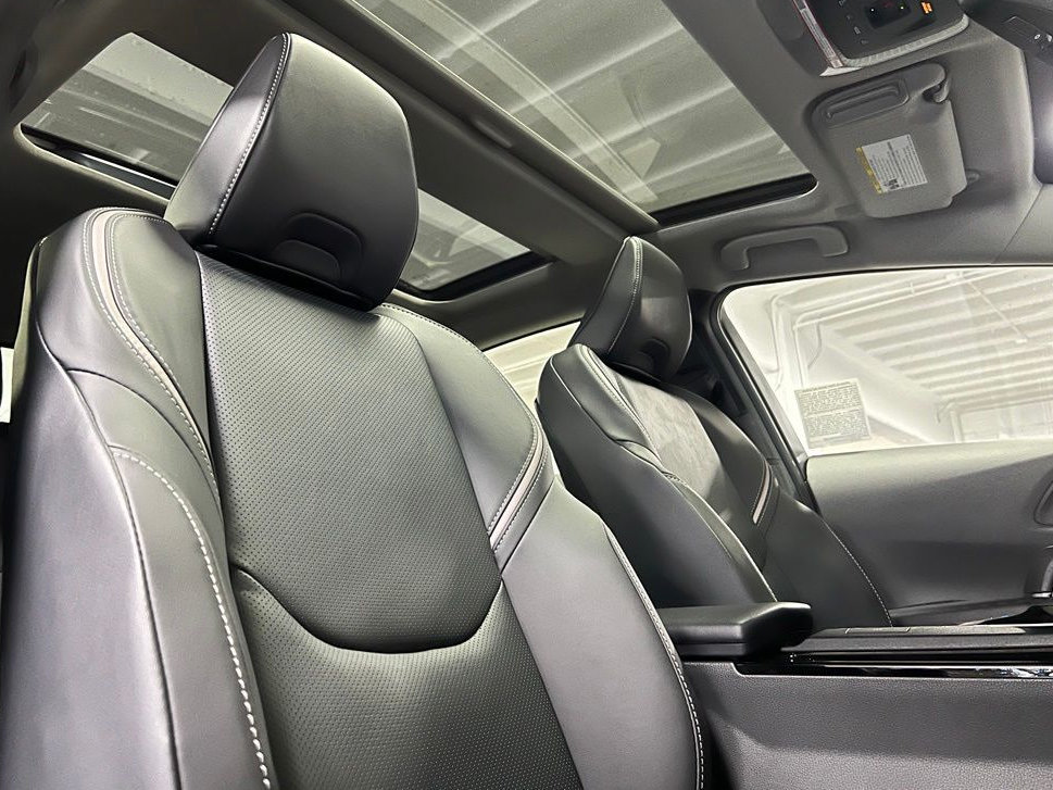 New 2027 Toyota Prius Limited AWD/4WD image 16