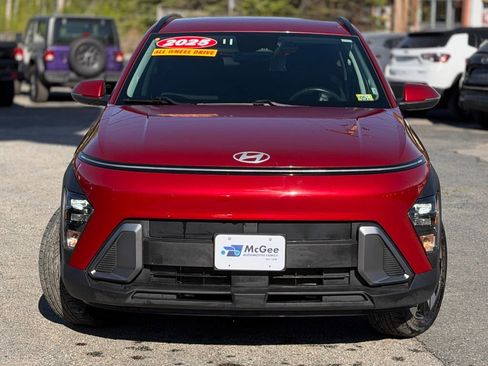 Used 2025 Hyundai Kona SEL AWD/4WD image 2
