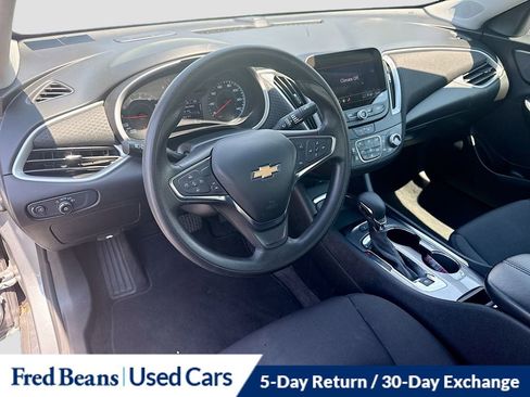 Used 2024 Chevrolet Malibu LT FWD image 11