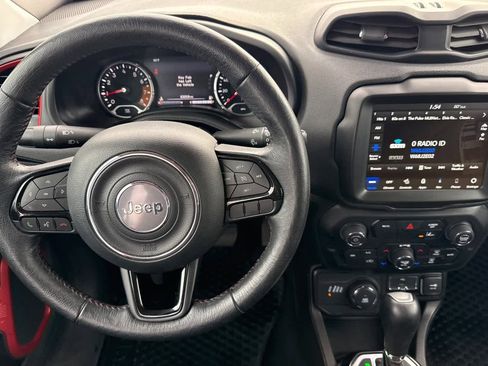 Used 2022 Jeep Renegade Latitude w/ Convenience Group image 14