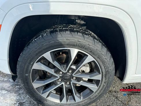 Used 2023 Jeep Grand Cherokee Overland image 10