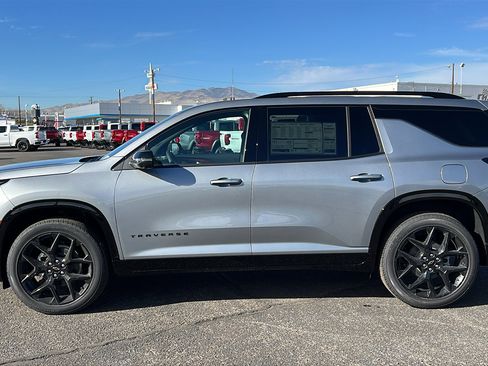 New 2026 Chevrolet Traverse RS image 8