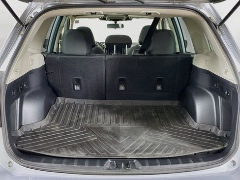 Used 2022 Subaru Forester Premium AWD/4WD image 25