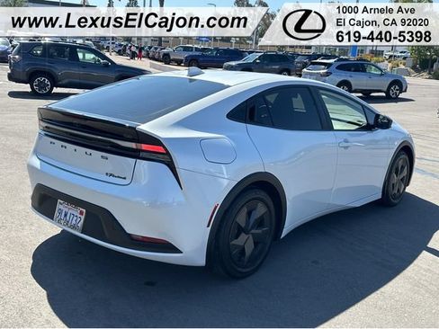 Used 2024 Toyota Prius Prime FWD image 6