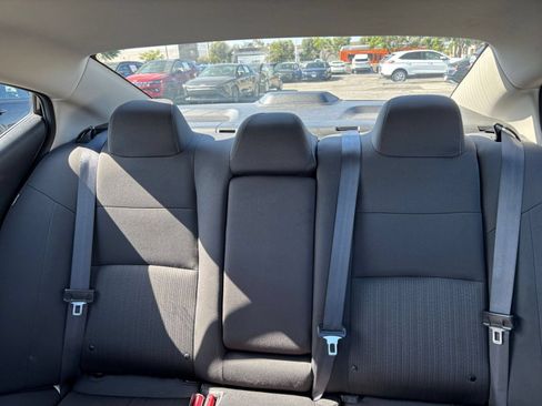 Used 2025 Nissan Altima 2.5 SV FWD image 39