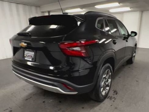 Certified 2024 Chevrolet Trax LT image 8