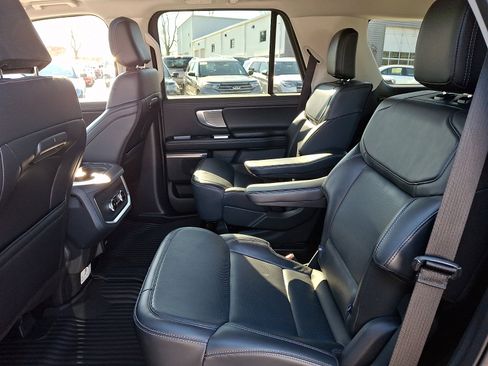 Certified 2025 Ford Expedition Platinum image 13
