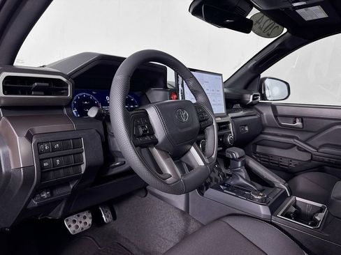 Used 2024 Toyota Tacoma TRD Sport RWD image 12