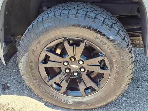 Used 2016 Chevrolet Colorado Z71 AWD/4WD image 7