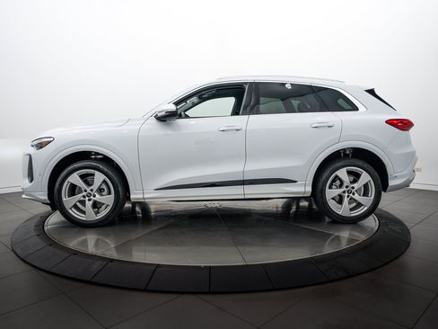Used 2025 Audi Q5 Premium Plus AWD/4WD image 7