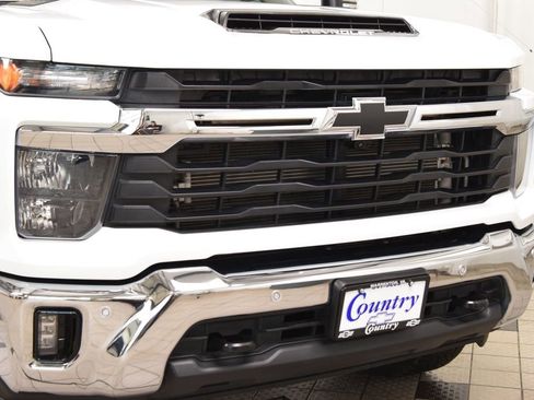 Used 2025 Chevrolet Silverado 2500 LT w/ All Star Edition AWD/4WD image 13