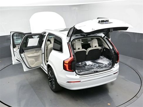New 2026 Volvo XC90 T8 Ultra image 51