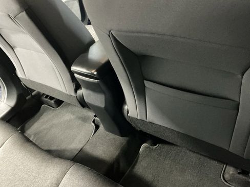 Used 2025 Nissan Kicks SV image 18