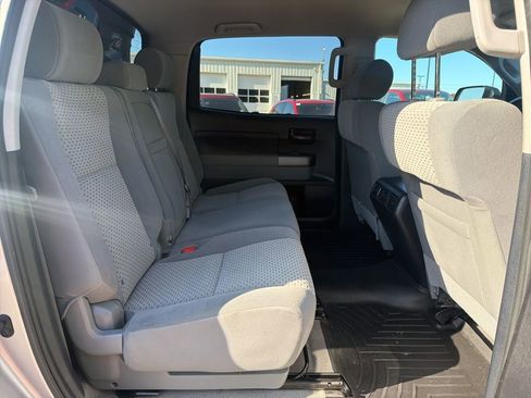 Used 2010 Toyota Tundra 4x4 CrewMax image 26