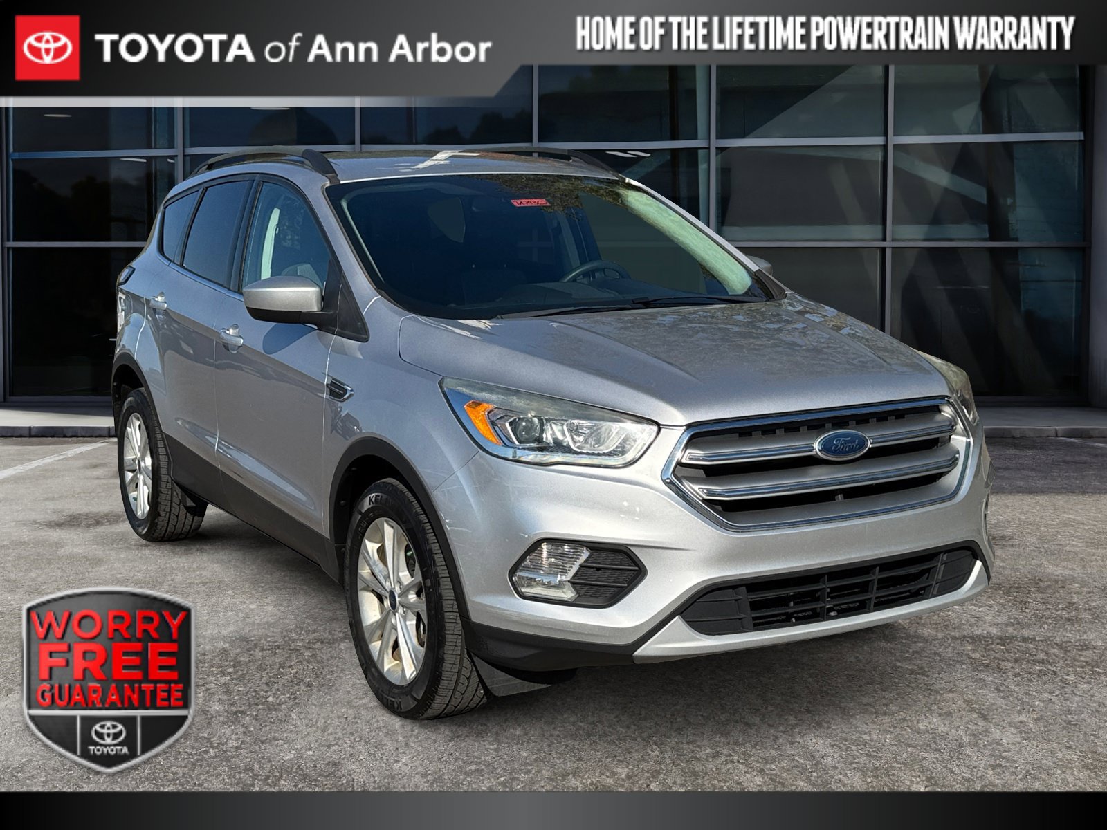 Used 2017 Ford Escape SE w/ Equipment Group 201A AWD/4WD image 1
