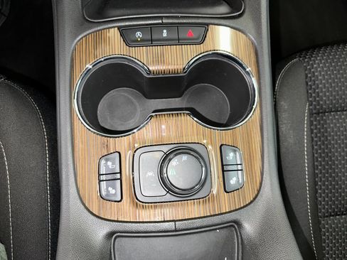 Certified 2023 GMC Acadia SLE w/ Driver Convenience Package image 14