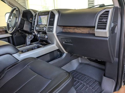 Used 2020 Ford F150 Lariat w/ Equipment Group 502A Luxury AWD/4WD image 30