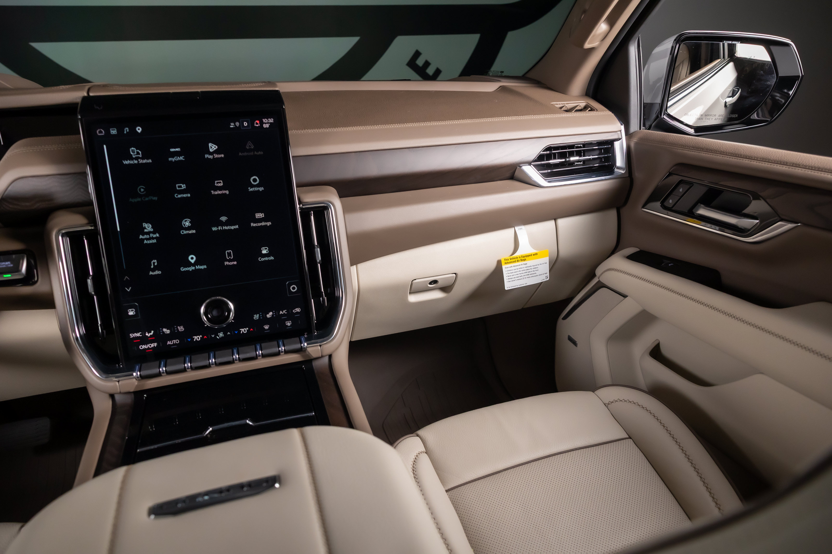 Used 2026 GMC Yukon Denali w/ Denali Reserve Package AWD/4WD image 8