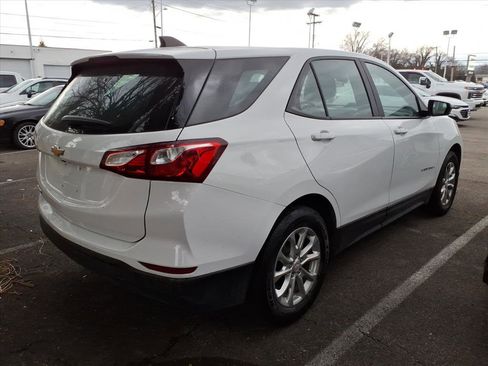 Used 2021 Chevrolet Equinox LS image 4
