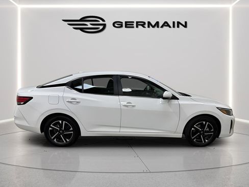 Used 2025 Nissan Sentra SV image 9