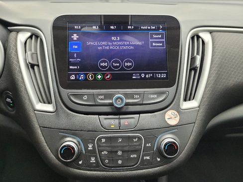 Used 2022 Chevrolet Malibu LT image 25