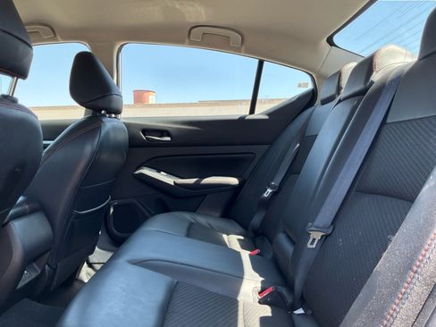 Used 2024 Nissan Altima 2.5 SR FWD image 18