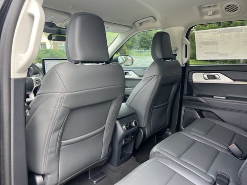New 2026 Ford Explorer Active w/ Active Comfort Package AWD/4WD image 15
