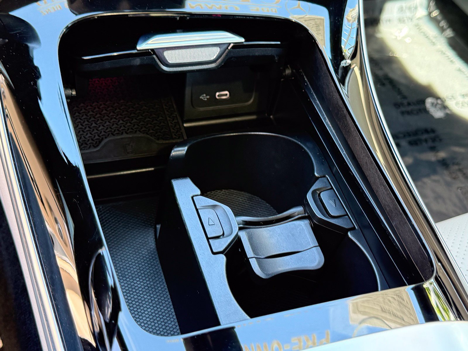 Used 2024 Mercedes-Benz C 300 Sedan image 35
