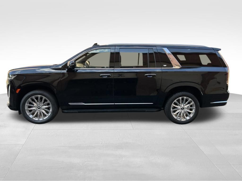 Used 2023 Cadillac Escalade ESV Premium Luxury RWD image 2
