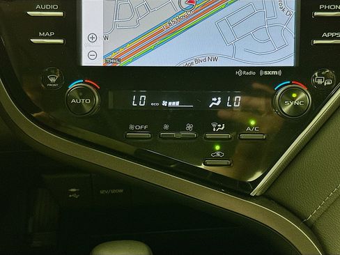 Used 2018 Toyota Camry XSE w/ Driver Assist Package FWD image 24
