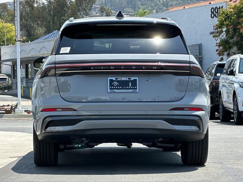New 2026 Lincoln Nautilus Black Label w/ Jet Appearance Package AWD/4WD image 4