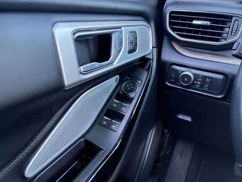 Used 2022 Ford Explorer Platinum w/ Equipment Group 601A image 41