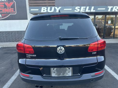 Used 2017 Volkswagen Tiguan S FWD image 5