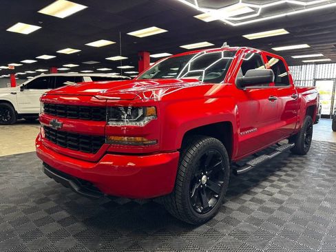 Used 2018 Chevrolet Silverado 1500 Custom w/ Custom Value Package AWD/4WD image 7