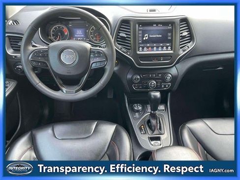 Used 2022 Jeep Cherokee Trailhawk image 13