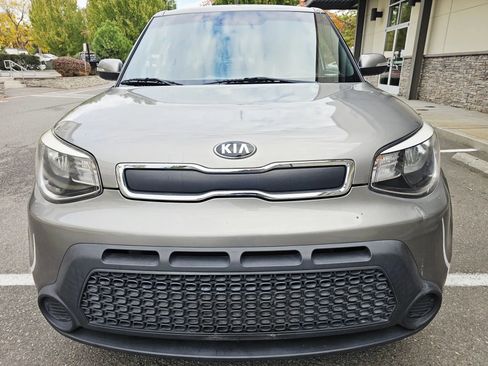 Used 2014 Kia Soul + image 8