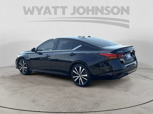 Used 2022 Nissan Altima 2.5 SR FWD image 3
