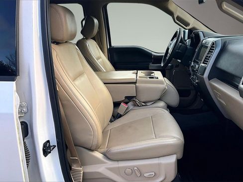 Used 2016 Ford F150 Lariat w/ Trailer Tow Package image 29