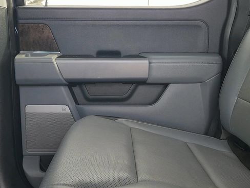 Used 2022 Ford F150 Lariat image 16