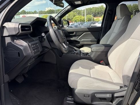 Used 2025 Toyota 4Runner SR5 AWD/4WD image 11