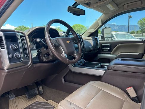 Used 2018 Chevrolet Silverado 1500 LTZ Z71 w/ LTZ Plus Package AWD/4WD image 24