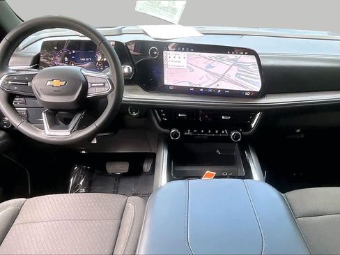 Used 2025 Chevrolet Tahoe LS RWD image 16