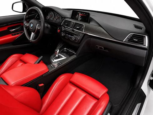 Used 2016 BMW M4 Convertible RWD image 15