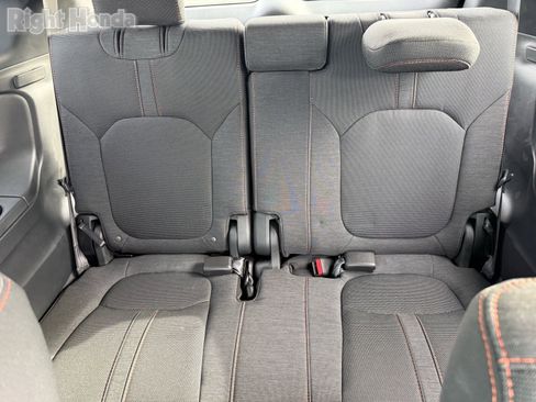 Certified 2025 Honda Pilot Sport image 28