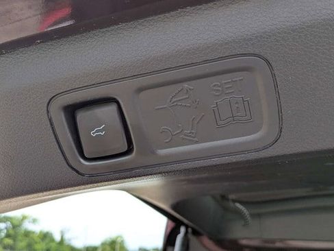 Used 2020 Ford Expedition Limited w/ Equipment Group 301A RWD image 14