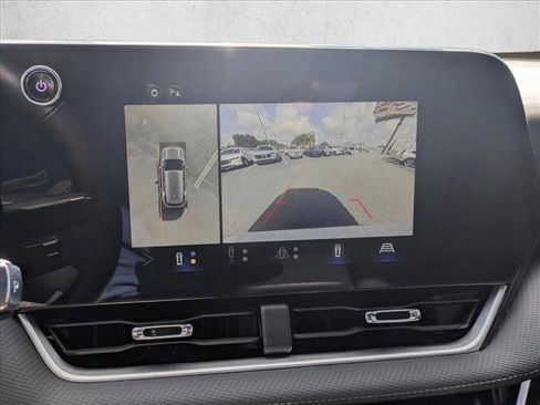 Used 2025 Chevrolet Equinox LT w/ Safety and Technology Package FWD image 13