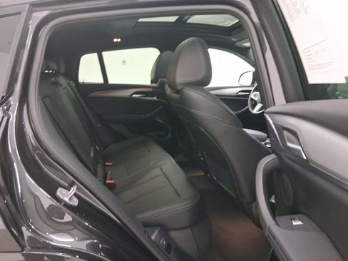 Used 2025 BMW X4 xDrive30i image 31