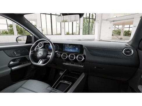 New 2026 Mercedes-Benz GLA 250 GLA 250 image 6