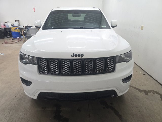 Used 2019 Jeep Grand Cherokee Altitude AWD/4WD image 21